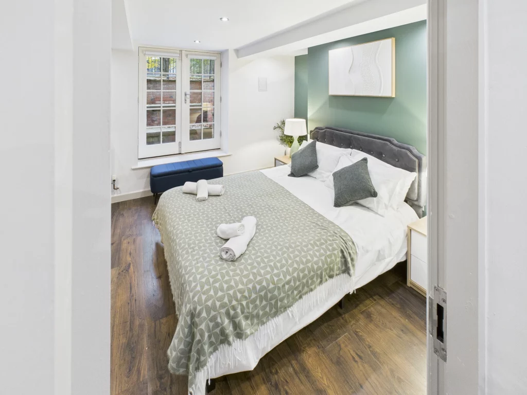 group accommodation for contractors Leeds